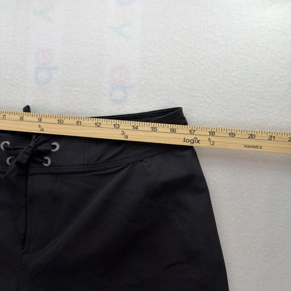 The North Face Mens 34 Black Board Shorts Swim Trunks Zip Pockets Drawstring